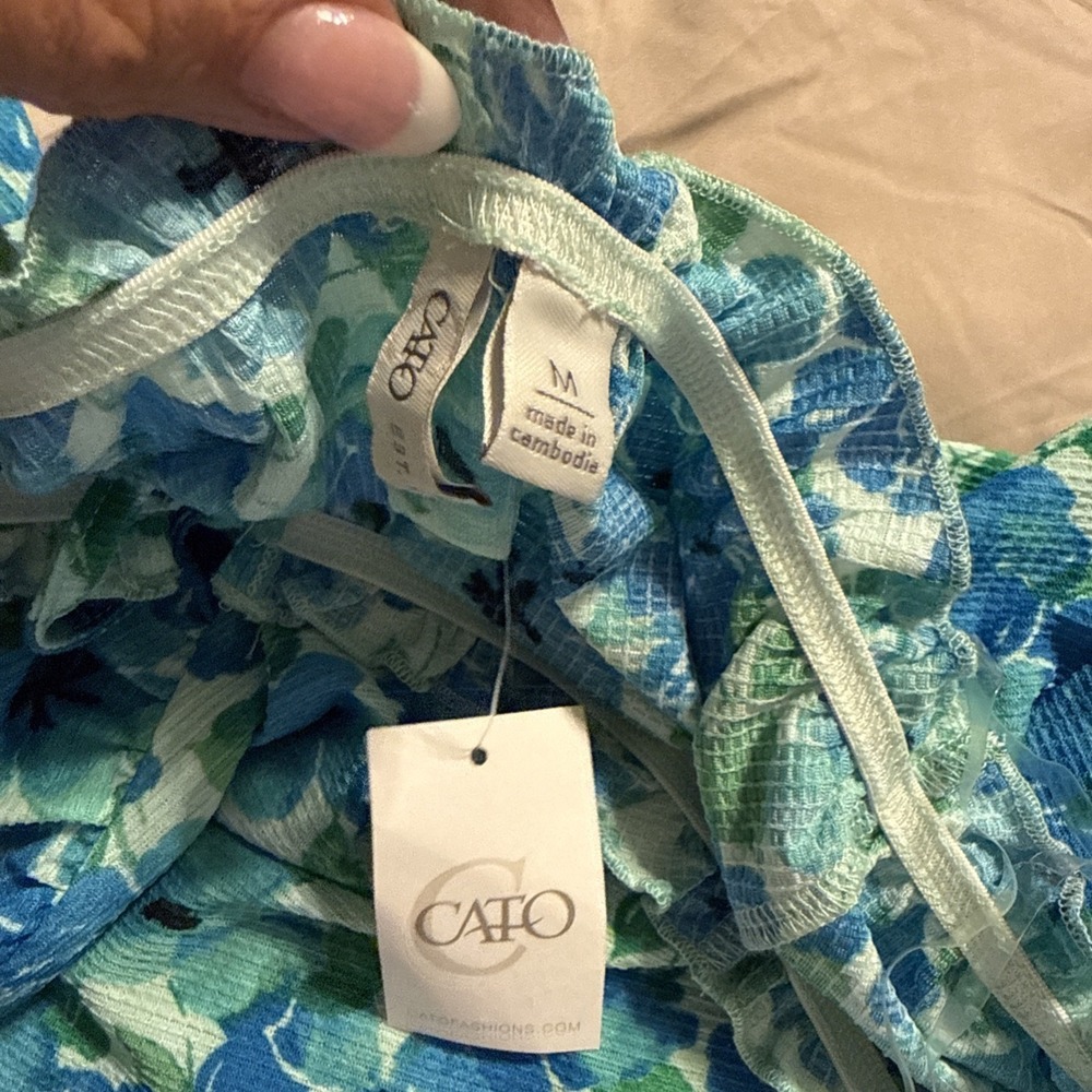 Cato Top Medium Rounded Tie Neck Bright Blue And Green Flowers NWT - Picture 7 of 9